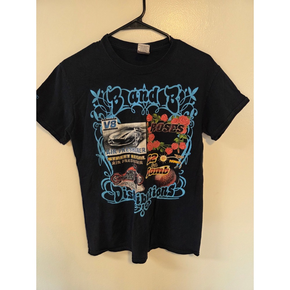 Gildan B and B‎ Distributions Old School Little Arm Inc Graphic T-Shirt Black S